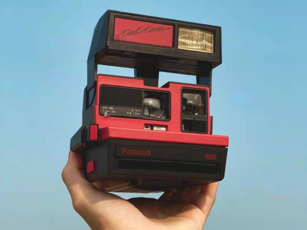 Polaroid-in-Use-02